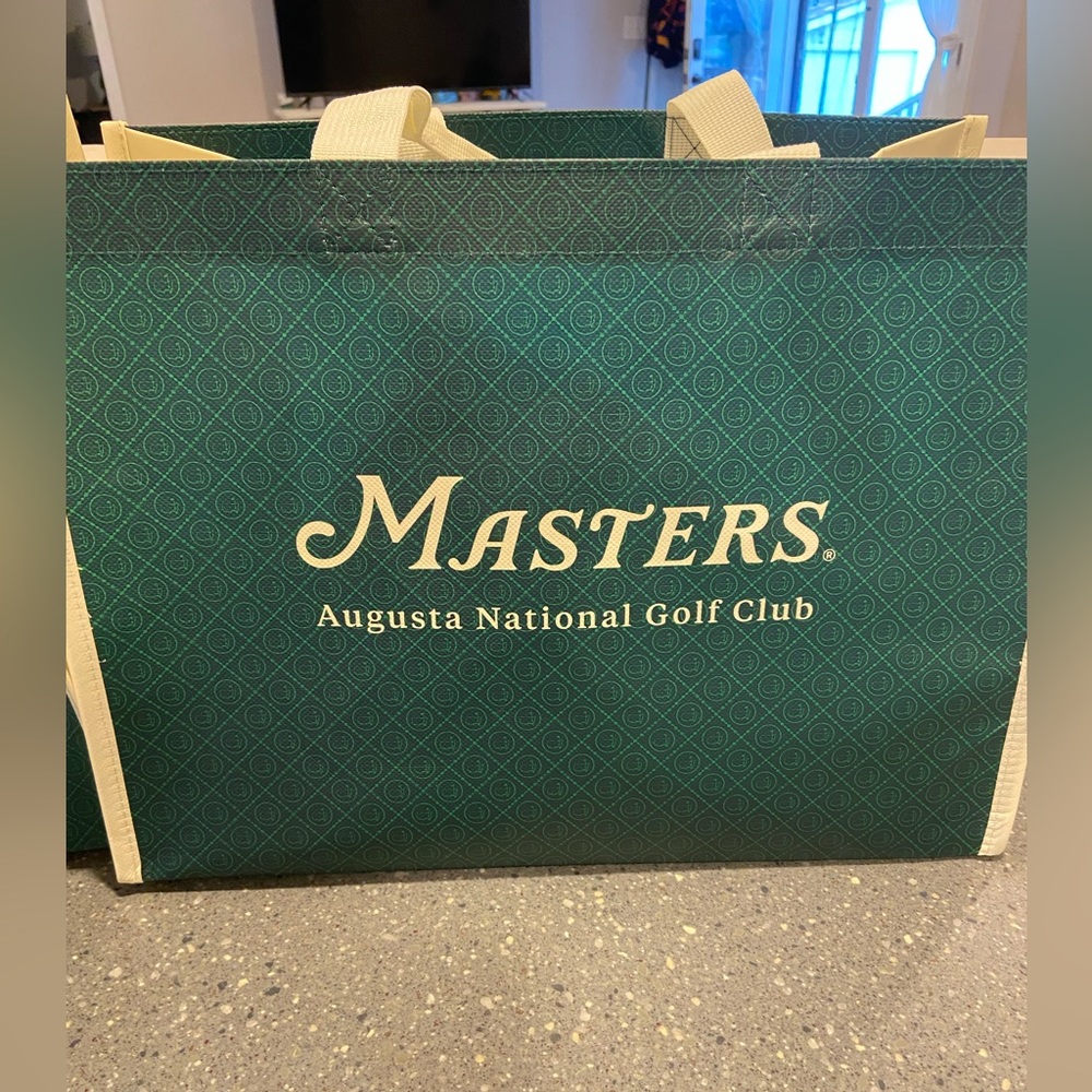 OFFICIAL Masters shopping bag from Berckmans Place VIP area